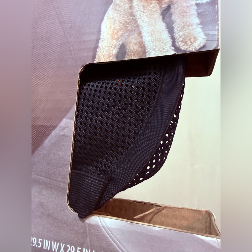 goDog Safe Auto and Airline Travel Accessories for Pets Travel mesh Barrier NEw - Picture 6 of 8